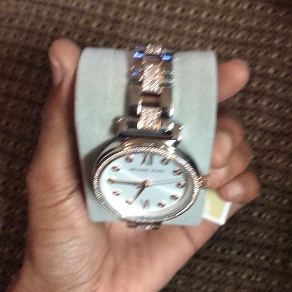 Brand new Silver&Rose Gold Michael Kors Watch - Picture 2 of 5